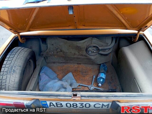 Желтый ВАЗ 2106, объемом двигателя 1.6 л и пробегом 0 тыс. км за 500 $, фото 4 на Automoto.ua