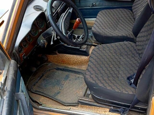 Желтый ВАЗ 2106, объемом двигателя 1.6 л и пробегом 0 тыс. км за 500 $, фото 6 на Automoto.ua