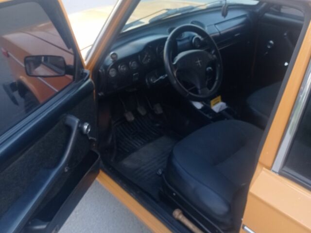 Жовтий ВАЗ 2106, об'ємом двигуна 0 л та пробігом 100 тис. км за 1427 $, фото 5 на Automoto.ua