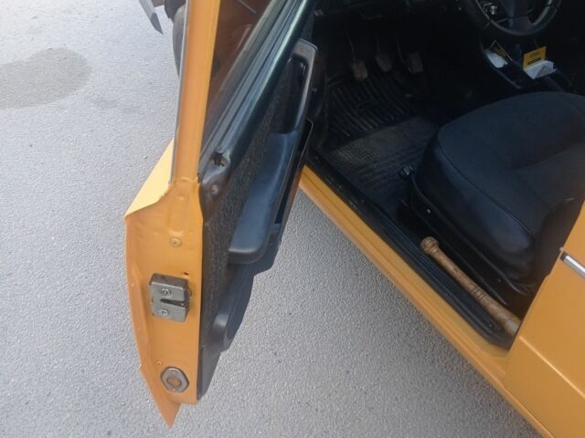 Жовтий ВАЗ 2106, об'ємом двигуна 0 л та пробігом 100 тис. км за 1427 $, фото 2 на Automoto.ua