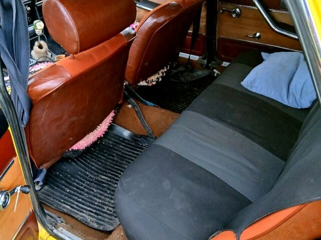 Жовтий ВАЗ 2106, об'ємом двигуна 1.6 л та пробігом 316 тис. км за 1100 $, фото 4 на Automoto.ua