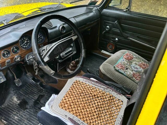 Желтый ВАЗ 2106, объемом двигателя 1.6 л и пробегом 347 тыс. км за 499 $, фото 8 на Automoto.ua