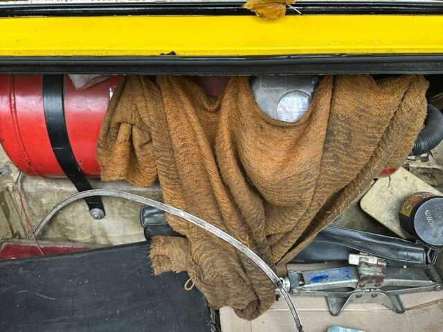 Желтый ВАЗ 2106, объемом двигателя 1.6 л и пробегом 347 тыс. км за 499 $, фото 7 на Automoto.ua