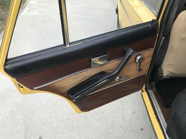 Желтый ВАЗ 2106, объемом двигателя 1.5 л и пробегом 200 тыс. км за 900 $, фото 8 на Automoto.ua