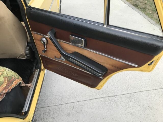 Желтый ВАЗ 2106, объемом двигателя 1.5 л и пробегом 200 тыс. км за 900 $, фото 13 на Automoto.ua