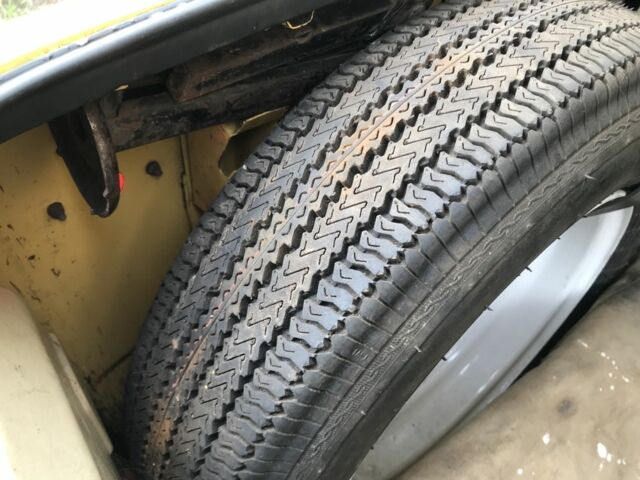 Желтый ВАЗ 2106, объемом двигателя 1.5 л и пробегом 200 тыс. км за 900 $, фото 11 на Automoto.ua