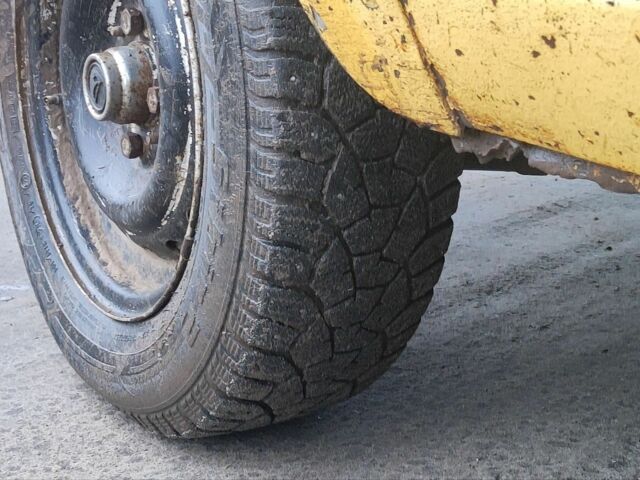 Желтый ВАЗ 2106, объемом двигателя 1.6 л и пробегом 25 тыс. км за 500 $, фото 1 на Automoto.ua