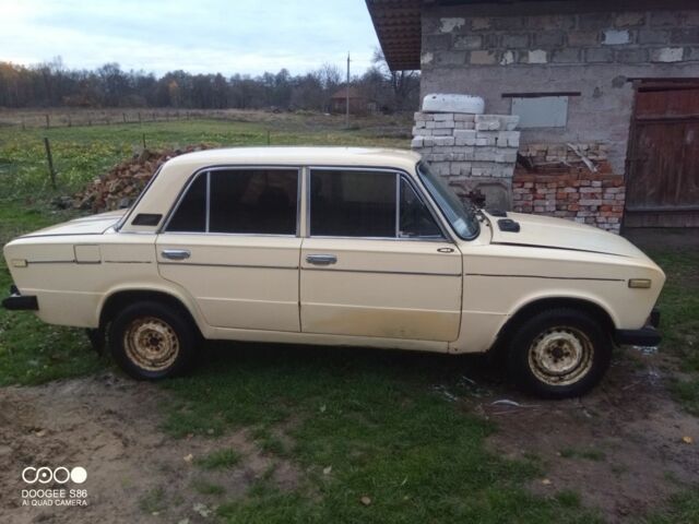 Желтый ВАЗ 2106, объемом двигателя 1.5 л и пробегом 65 тыс. км за 1000 $, фото 1 на Automoto.ua