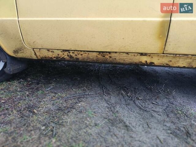 Желтый ВАЗ 2106, объемом двигателя 1.6 л и пробегом 25 тыс. км за 500 $, фото 3 на Automoto.ua