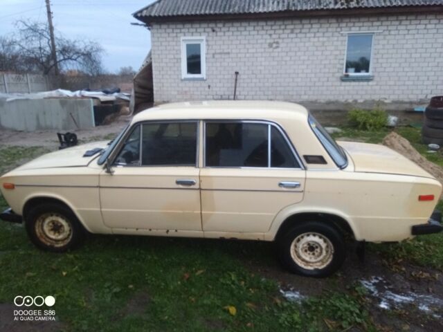 Желтый ВАЗ 2106, объемом двигателя 1.5 л и пробегом 65 тыс. км за 1000 $, фото 4 на Automoto.ua