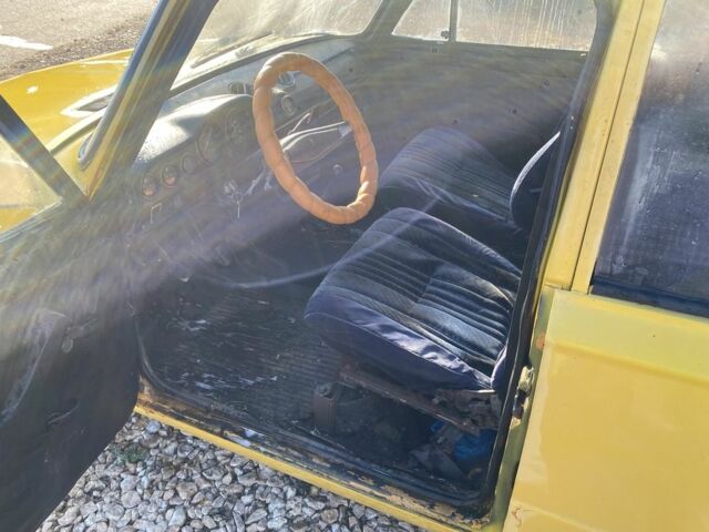 Желтый ВАЗ 2106, объемом двигателя 0 л и пробегом 100 тыс. км за 250 $, фото 18 на Automoto.ua