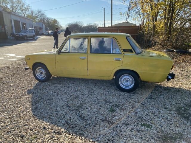 Желтый ВАЗ 2106, объемом двигателя 0 л и пробегом 100 тыс. км за 250 $, фото 5 на Automoto.ua