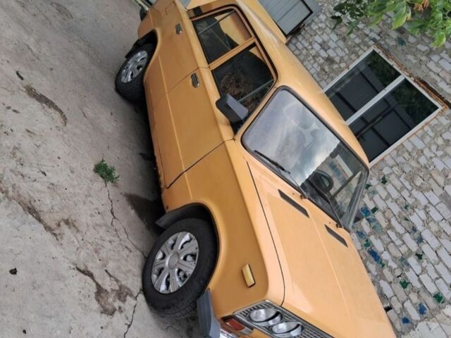 Желтый ВАЗ 2106, объемом двигателя 0 л и пробегом 20 тыс. км за 673 $, фото 3 на Automoto.ua