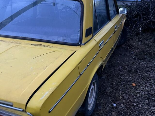 Желтый ВАЗ 2106, объемом двигателя 1 л и пробегом 75 тыс. км за 261 $, фото 3 на Automoto.ua