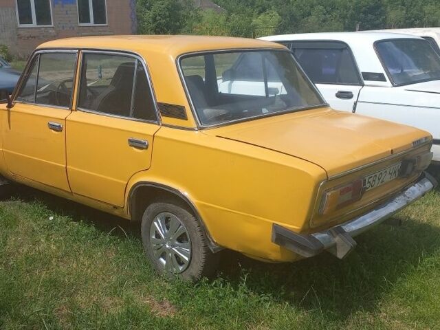 Желтый ВАЗ 2106, объемом двигателя 0 л и пробегом 100 тыс. км за 459 $, фото 3 на Automoto.ua