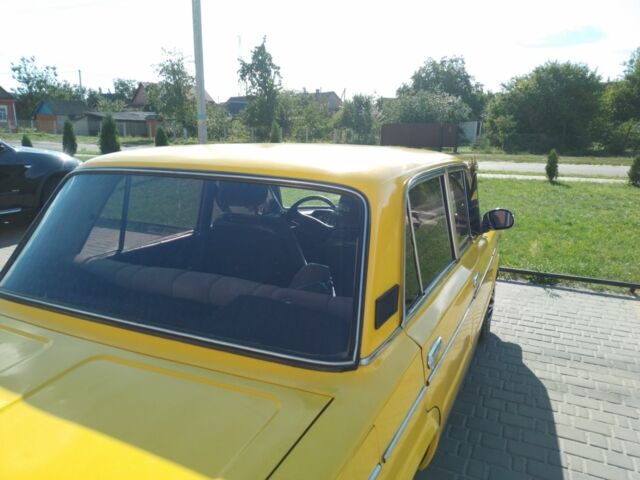 Желтый ВАЗ 2106, объемом двигателя 0 л и пробегом 300 тыс. км за 800 $, фото 3 на Automoto.ua