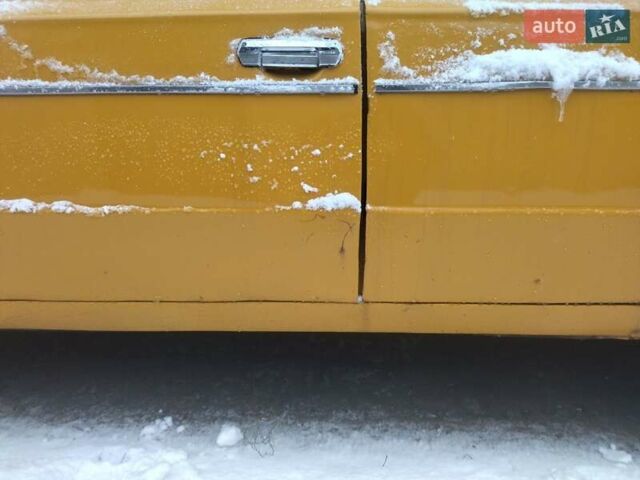 Желтый ВАЗ 2106, объемом двигателя 1.3 л и пробегом 200 тыс. км за 1000 $, фото 5 на Automoto.ua