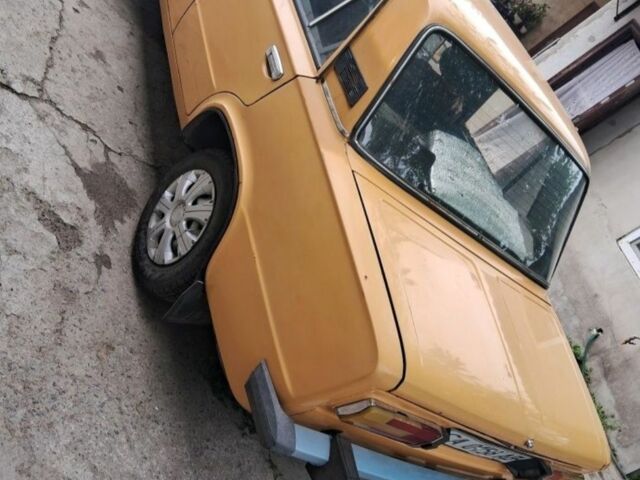 Желтый ВАЗ 2106, объемом двигателя 0 л и пробегом 20 тыс. км за 673 $, фото 4 на Automoto.ua