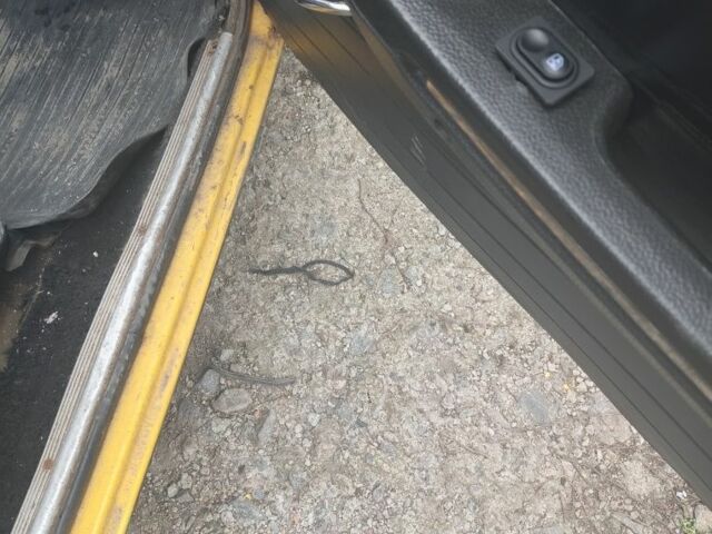 Желтый ВАЗ 2106, объемом двигателя 1.5 л и пробегом 1 тыс. км за 593 $, фото 2 на Automoto.ua