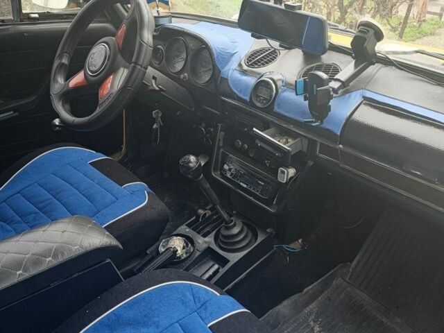 Желтый ВАЗ 2106, объемом двигателя 1.5 л и пробегом 1 тыс. км за 593 $, фото 5 на Automoto.ua