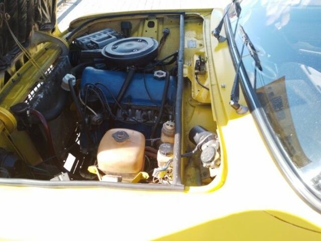 Желтый ВАЗ 2106, объемом двигателя 0 л и пробегом 300 тыс. км за 800 $, фото 5 на Automoto.ua