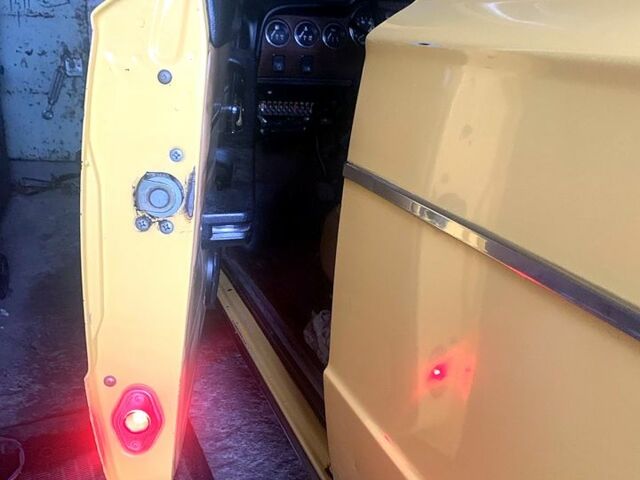 Жовтий ВАЗ 2106, об'ємом двигуна 1.5 л та пробігом 59 тис. км за 2500 $, фото 3 на Automoto.ua