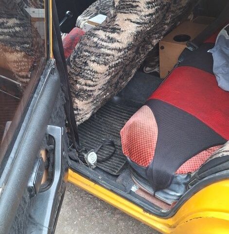 Желтый ВАЗ 2106, объемом двигателя 1.3 л и пробегом 100 тыс. км за 572 $, фото 7 на Automoto.ua