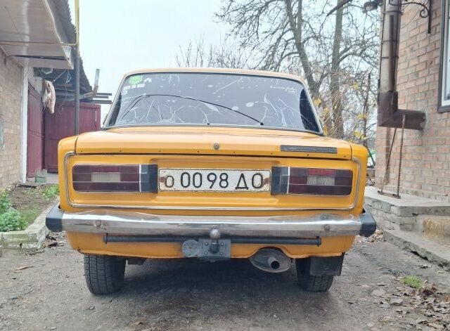 Желтый ВАЗ 2106, объемом двигателя 1.3 л и пробегом 100 тыс. км за 572 $, фото 3 на Automoto.ua