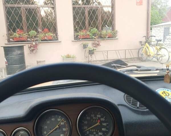 Желтый ВАЗ 2106, объемом двигателя 1 л и пробегом 69 тыс. км за 387 $, фото 3 на Automoto.ua
