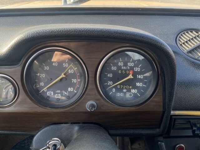 Жовтий ВАЗ 2106, об'ємом двигуна 0 л та пробігом 67 тис. км за 803 $, фото 7 на Automoto.ua