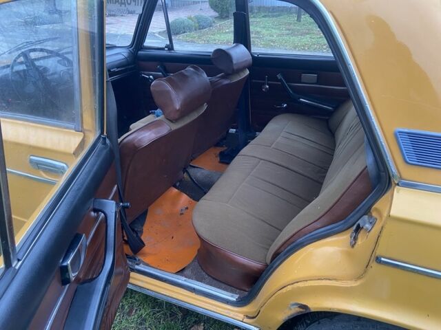 Жовтий ВАЗ 2106, об'ємом двигуна 0 л та пробігом 50 тис. км за 593 $, фото 7 на Automoto.ua