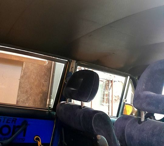 Желтый ВАЗ 2106, объемом двигателя 1.6 л и пробегом 0 тыс. км за 900 $, фото 6 на Automoto.ua