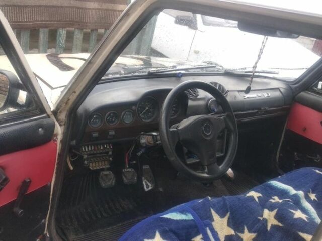 Желтый ВАЗ 2106, объемом двигателя 0 л и пробегом 5 тыс. км за 500 $, фото 1 на Automoto.ua