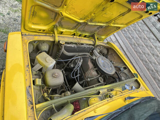 Желтый ВАЗ 2106, объемом двигателя 1.6 л и пробегом 740 тыс. км за 581 $, фото 4 на Automoto.ua