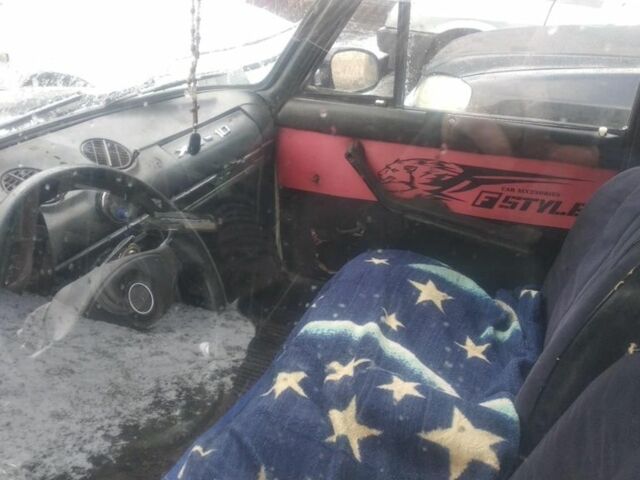 Желтый ВАЗ 2106, объемом двигателя 0 л и пробегом 5 тыс. км за 500 $, фото 4 на Automoto.ua