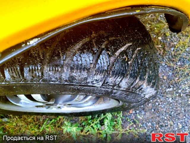 Жовтий ВАЗ 2106, об'ємом двигуна 1.5 л та пробігом 200 тис. км за 800 $, фото 4 на Automoto.ua