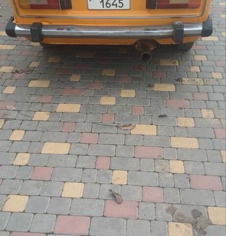 Желтый ВАЗ 2106, объемом двигателя 1.3 л и пробегом 150 тыс. км за 850 $, фото 2 на Automoto.ua