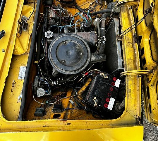 Жовтий ВАЗ 2106, об'ємом двигуна 1.6 л та пробігом 0 тис. км за 840 $, фото 6 на Automoto.ua