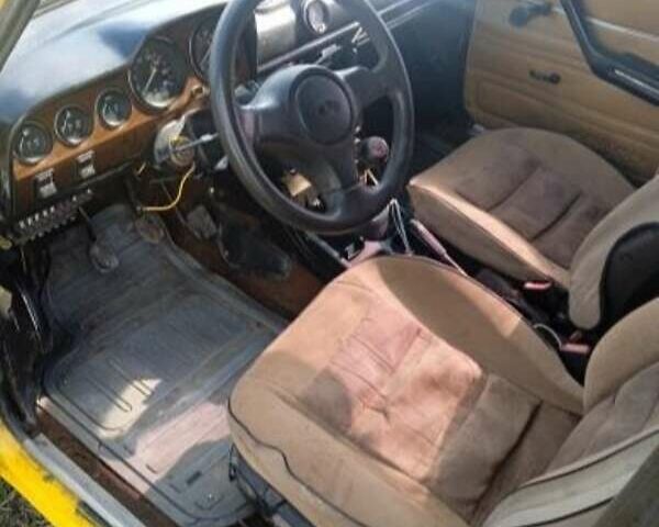 Желтый ВАЗ 2106, объемом двигателя 1.5 л и пробегом 48 тыс. км за 844 $, фото 3 на Automoto.ua