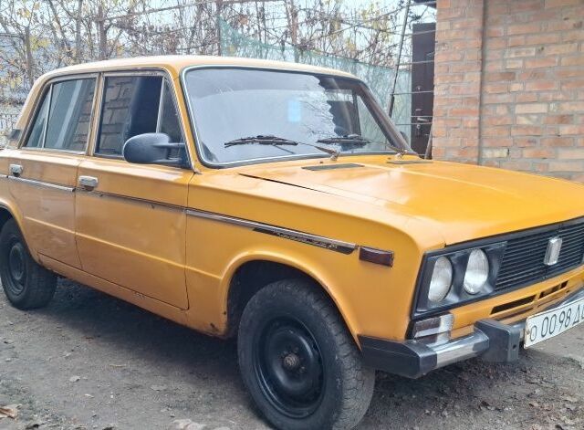 Желтый ВАЗ 2106, объемом двигателя 1.3 л и пробегом 100 тыс. км за 572 $, фото 5 на Automoto.ua