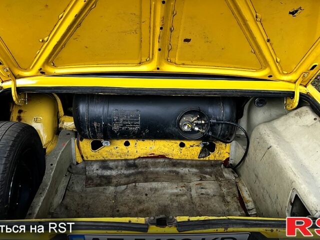 Жовтий ВАЗ 2106, об'ємом двигуна 1.6 л та пробігом 0 тис. км за 840 $, фото 7 на Automoto.ua
