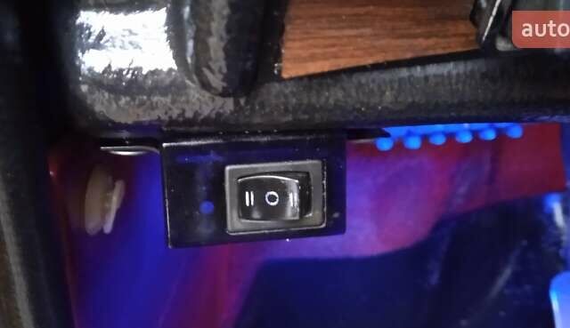 Жовтий ВАЗ 2106, об'ємом двигуна 1.3 л та пробігом 100 тис. км за 1000 $, фото 28 на Automoto.ua