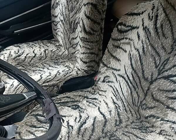 Желтый ВАЗ 2106, объемом двигателя 1.29 л и пробегом 55 тыс. км за 500 $, фото 3 на Automoto.ua