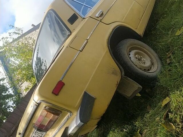 Желтый ВАЗ 2106, объемом двигателя 1.1 л и пробегом 567 тыс. км за 241 $, фото 3 на Automoto.ua