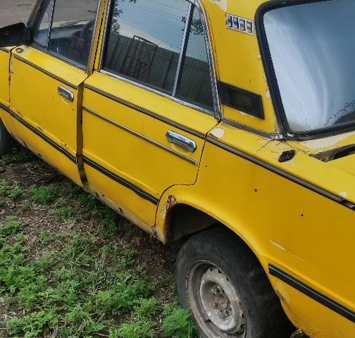 Желтый ВАЗ 2106, объемом двигателя 0 л и пробегом 85 тыс. км за 204 $, фото 1 на Automoto.ua