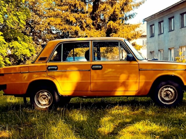 Желтый ВАЗ 2106, объемом двигателя 1 л и пробегом 200 тыс. км за 601 $, фото 7 на Automoto.ua