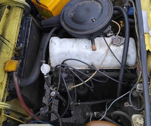 Желтый ВАЗ 2106, объемом двигателя 1.3 л и пробегом 50 тыс. км за 832 $, фото 5 на Automoto.ua