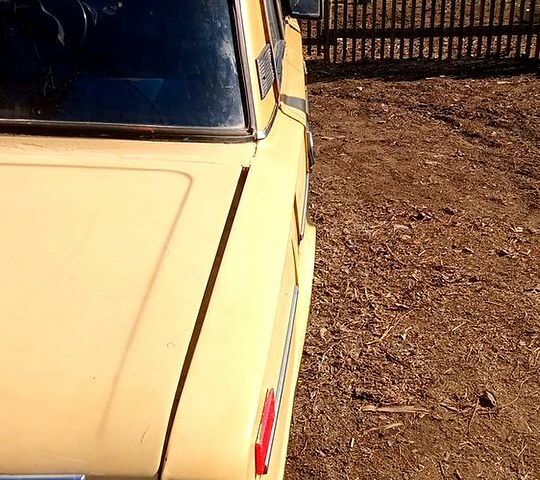 Желтый ВАЗ 2106, объемом двигателя 13 л и пробегом 120 тыс. км за 340 $, фото 3 на Automoto.ua