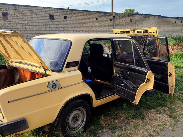 Желтый ВАЗ 2106, объемом двигателя 1.5 л и пробегом 0 тыс. км за 800 $, фото 4 на Automoto.ua