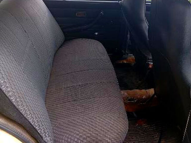 Жовтий ВАЗ 2106, об'ємом двигуна 1.6 л та пробігом 200 тис. км за 750 $, фото 5 на Automoto.ua